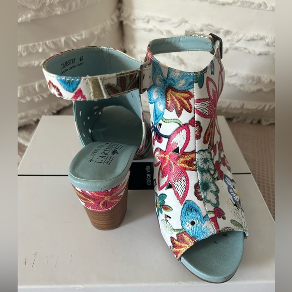 HP!! 🎈🎈New L'artiste Spring Step floral slingback open toe booties heels - Picture 7 of 8